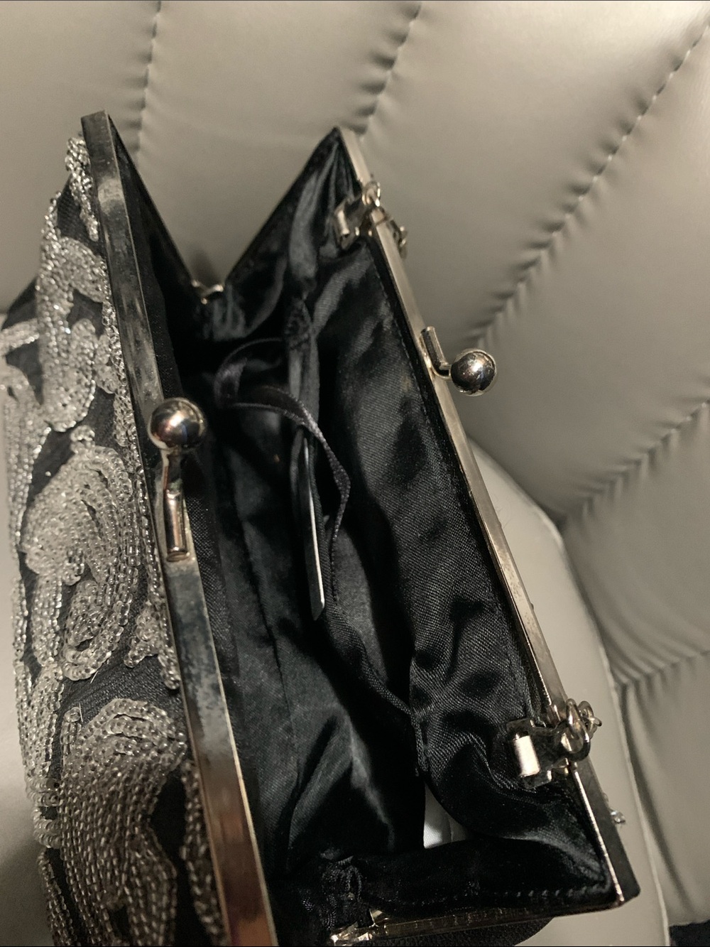 Valerie Stevens Black Beaded Silver Accent Evening Clutch - Picture 4 of 8